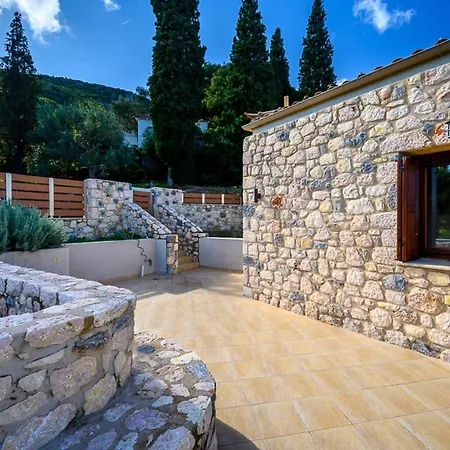 Stone Art Villa Hot Tub & Kastro Villa *