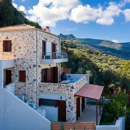 Stone Art Villa Hot Tub & Kastro Villa Foutia