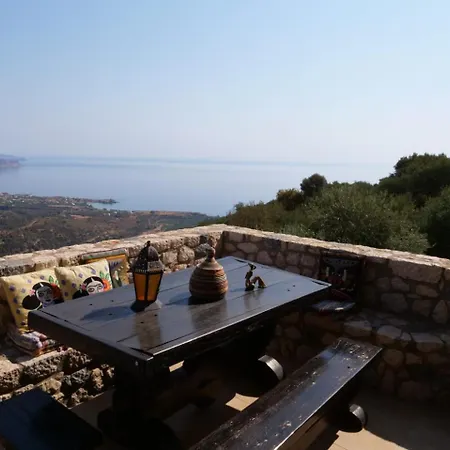 Stone Art Villa Hot Tub & Kastro Villa Foutia