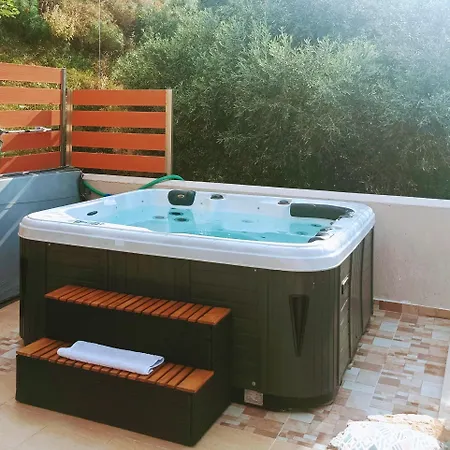 Stone Art Villa Hot Tub & Kastro Villa